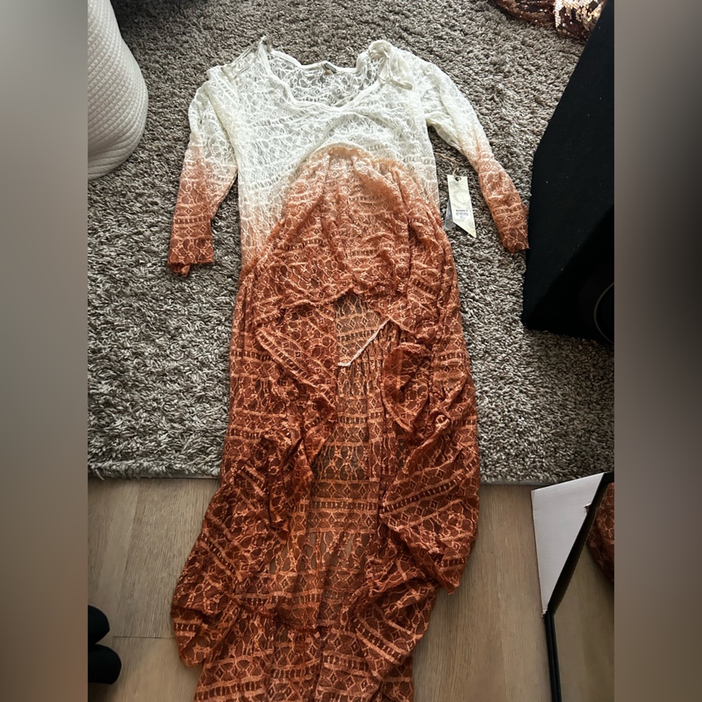 Buckle White and Orange Cowl Neck 3/4 Sleeve Gown